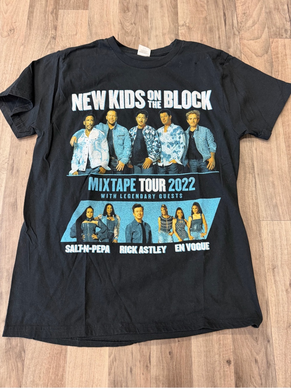 New Kids on the Block Mixtape Tour 2022 Graphic Band T-Shirt | Men’s Medium